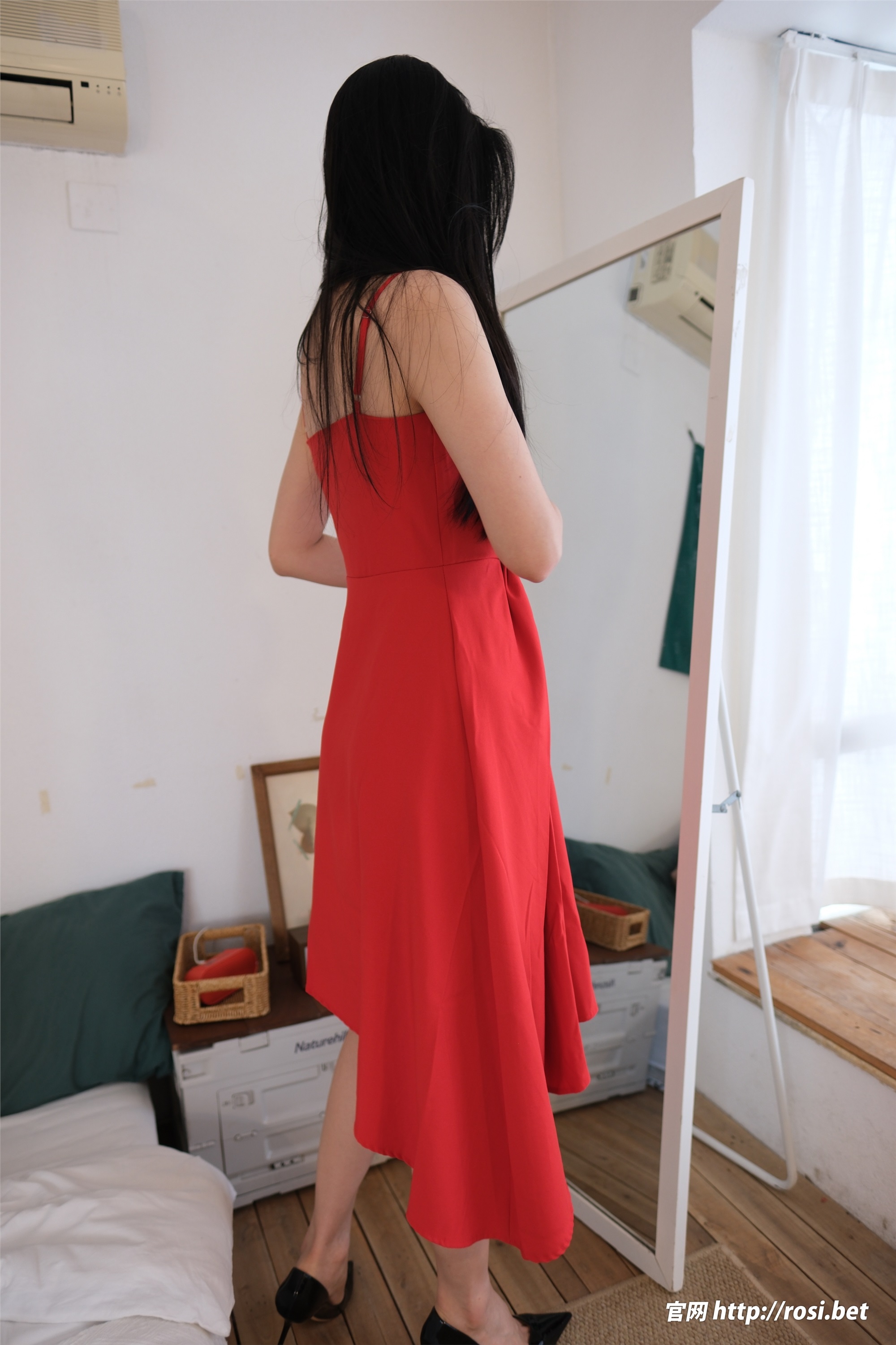 ROSI写真 2025.11.09 NO.5088